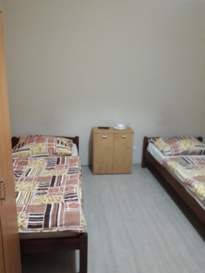Noclegi Pod Kasztanami Марки Экстерьер фото