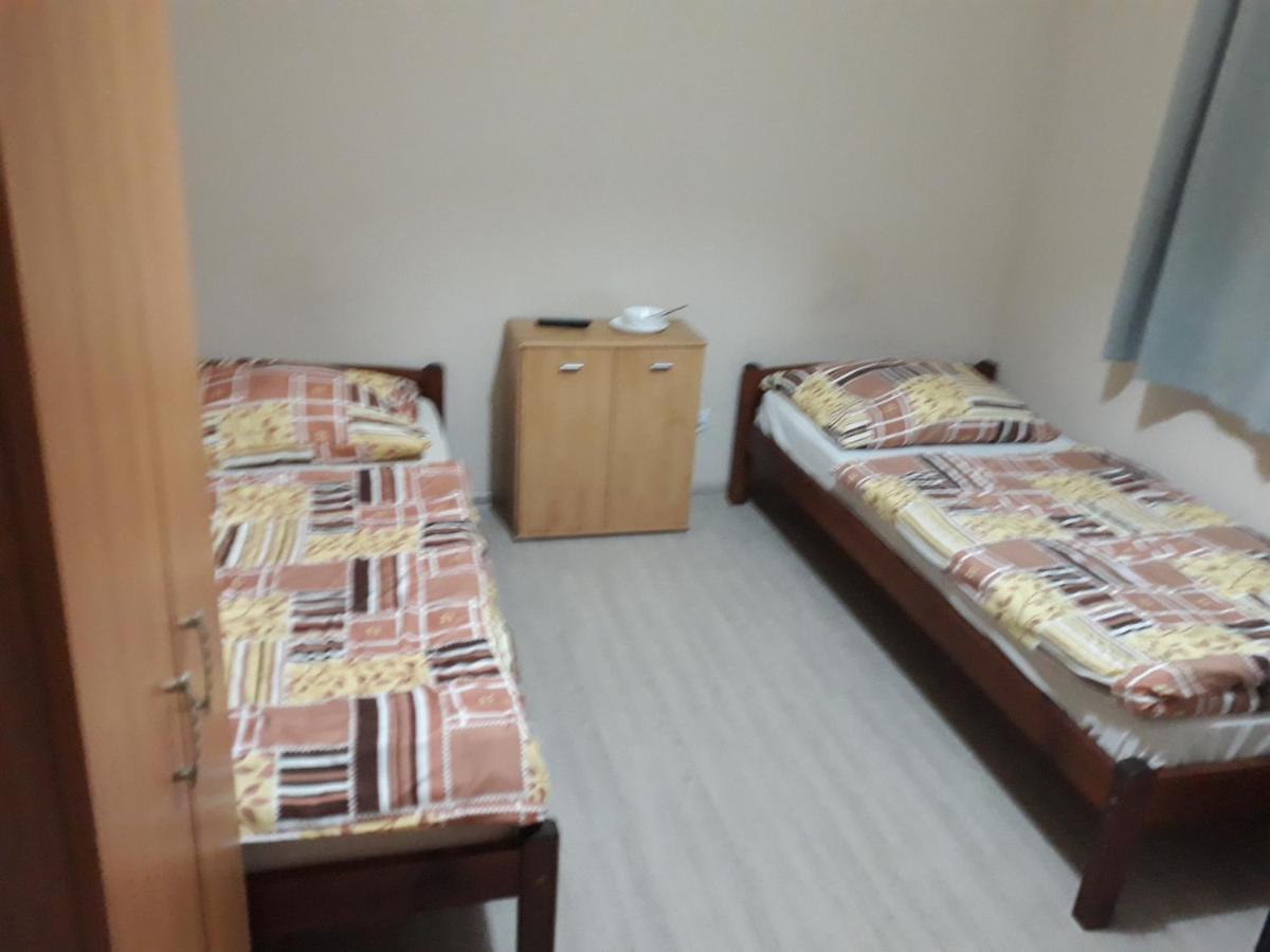 Noclegi Pod Kasztanami Марки Экстерьер фото