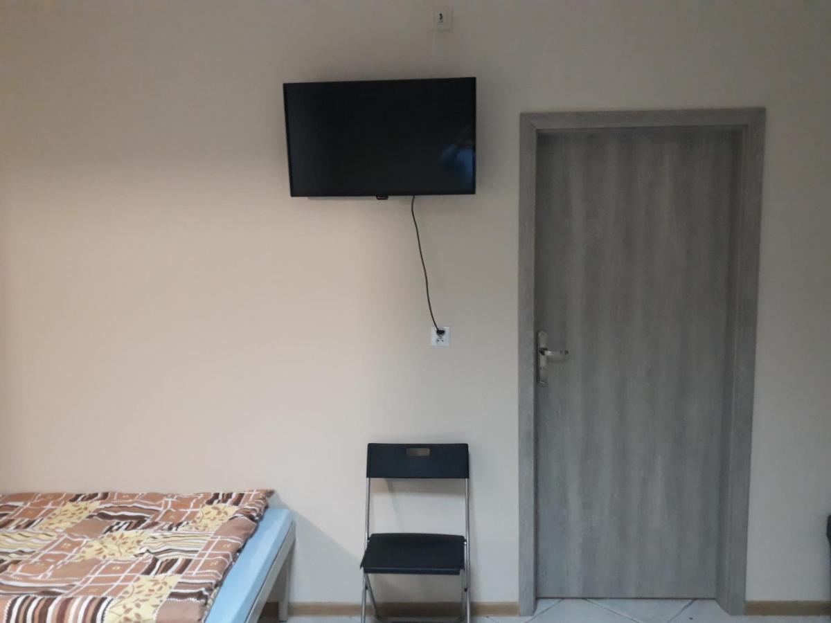 Noclegi Pod Kasztanami Марки Экстерьер фото